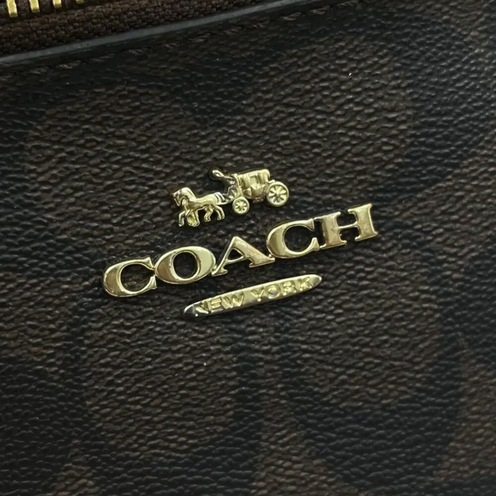Coach Women Pre-Loved Bag Very Good Condition